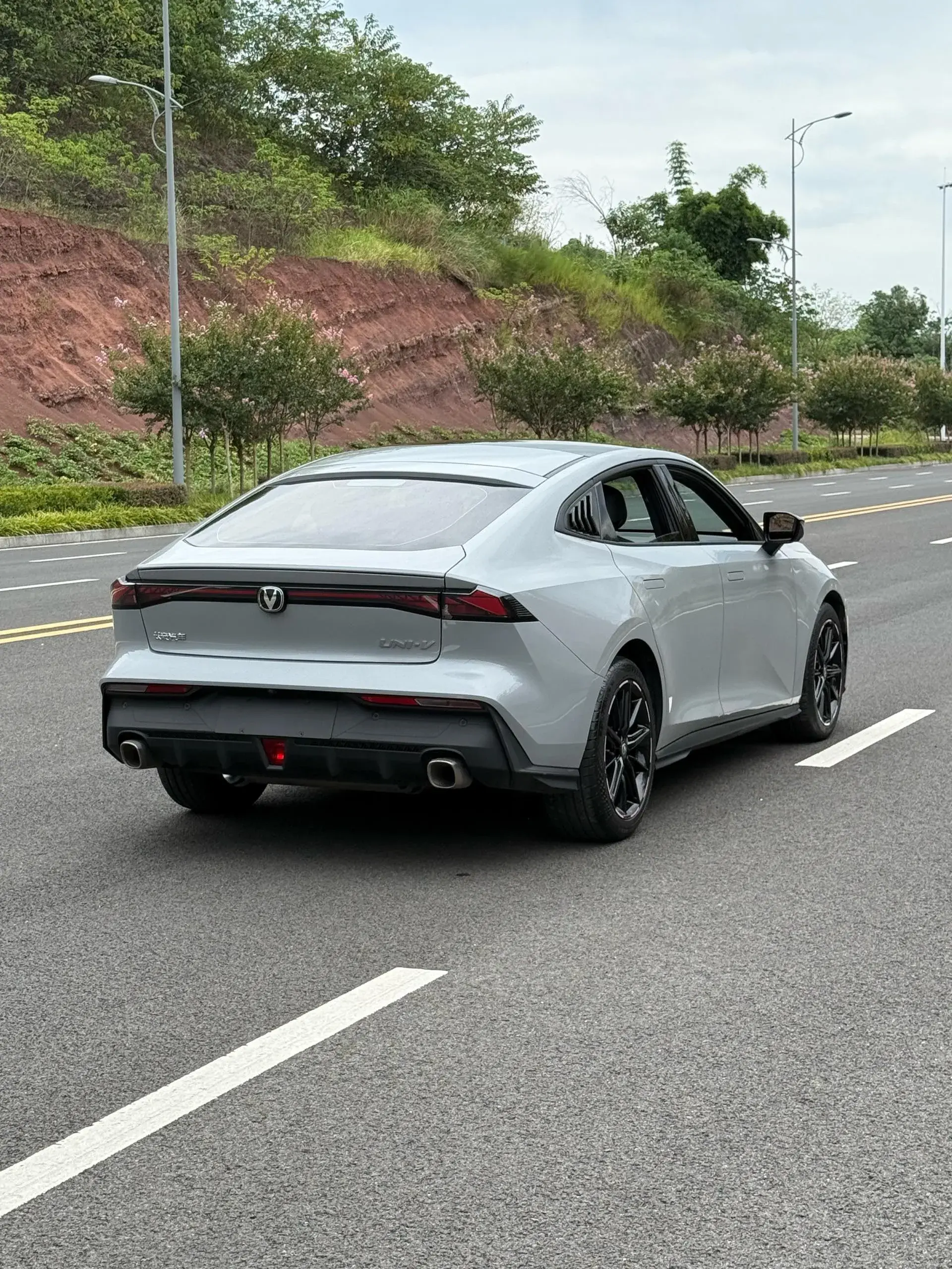 2022 CHANGAN UNI-V thumbnail 4