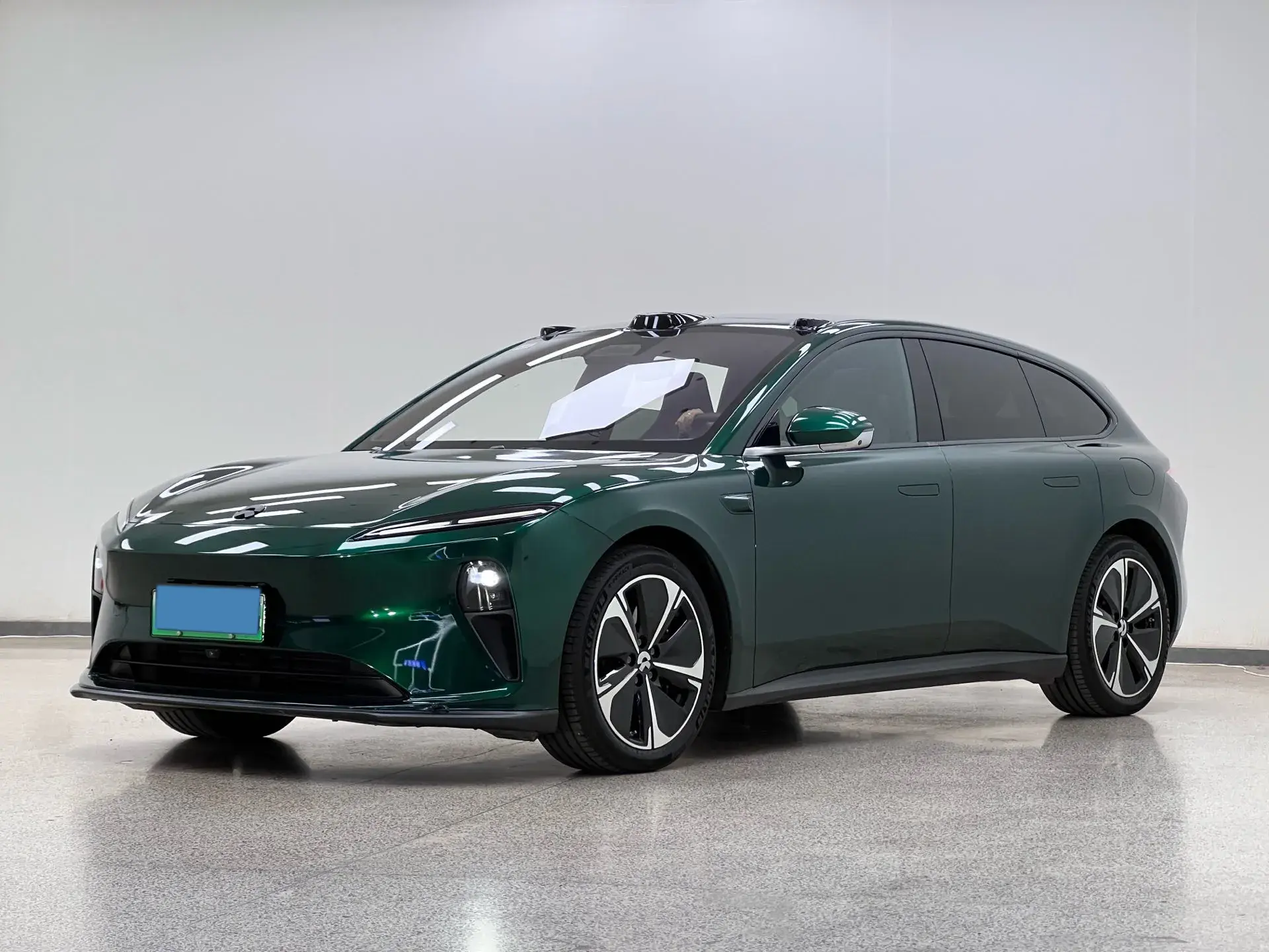 2024 NIO ET5T view 1