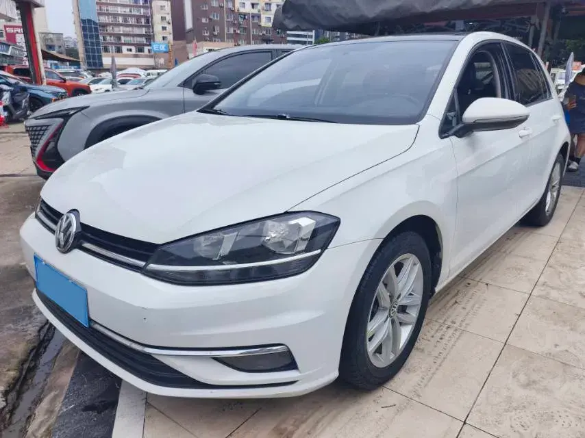2018 VOLKSWAGEN GOLF view 1