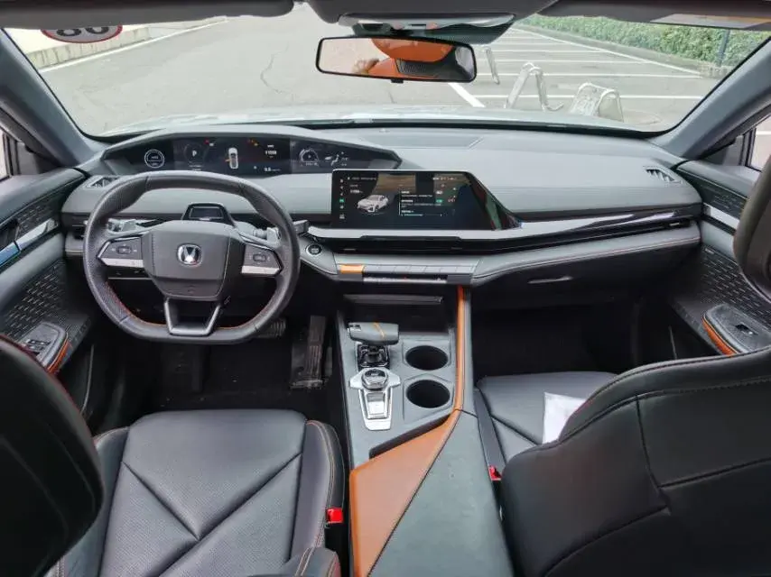 2022 CHANGAN UNI-V thumbnail 4