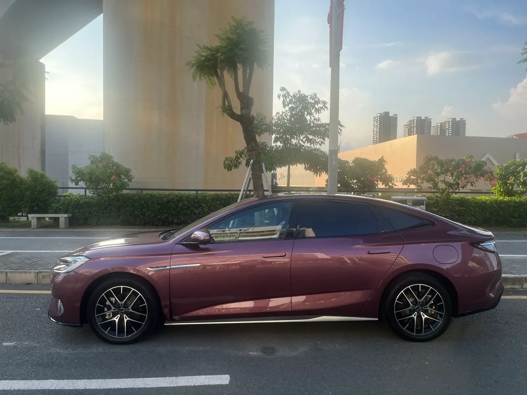 2023 BYD SEAL thumbnail 2