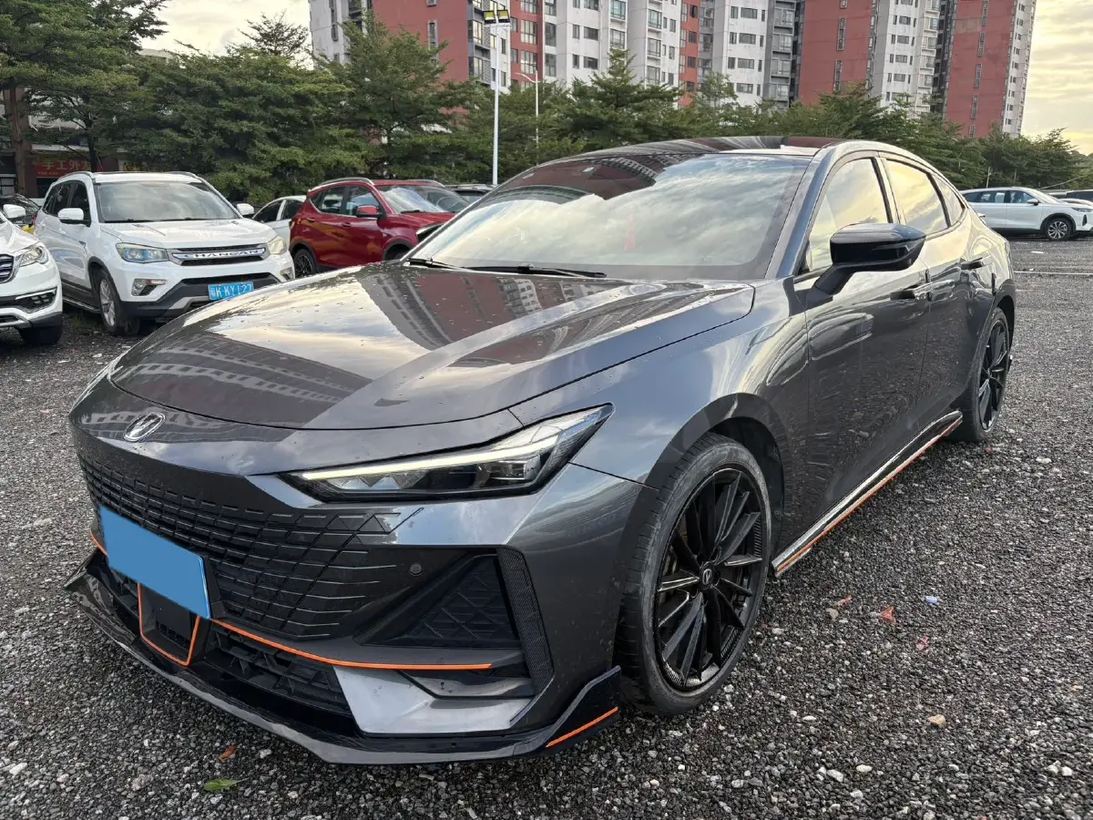 2022 ChangAn UNI-V 1.5T 188HP L4 7DCT