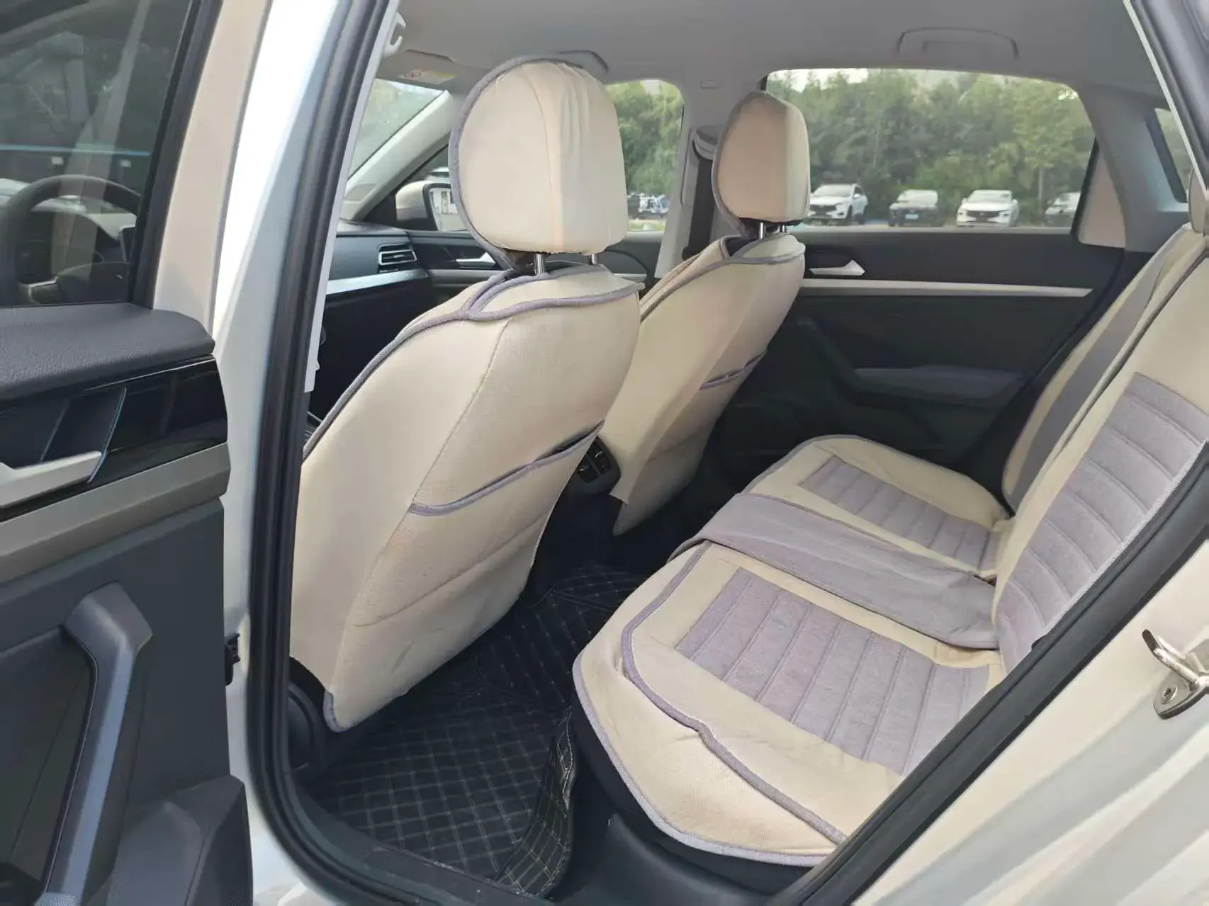 2023 VOLKSWAGEN LAVIDA thumbnail 4