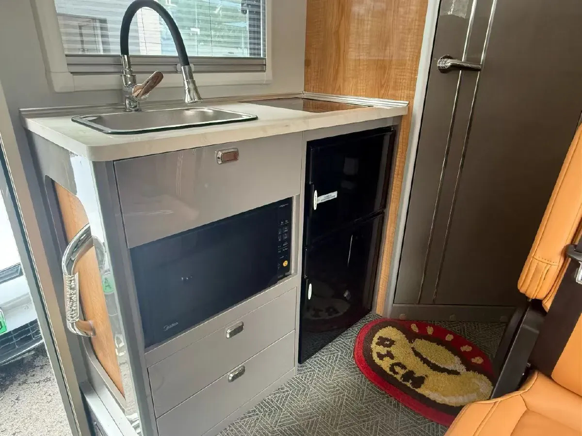 2024 ChangAn Hunter 2.0T 190HP L4 REEV 31.18KWH,autocango,china used car exporter,china ev exporter,chinese used car exporter,chinese used ev exporter