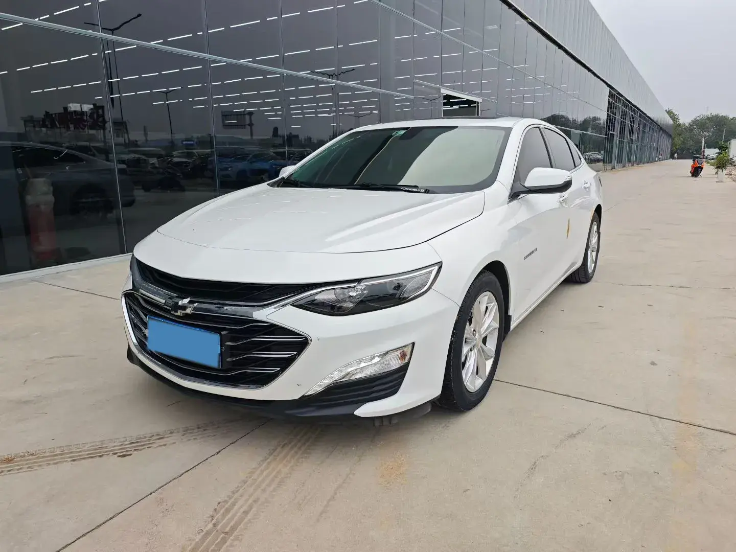 2021 CHEVROLET MALIBU view 1