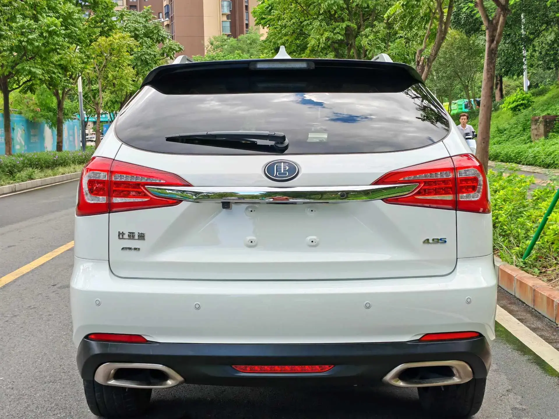 2017 BYD TANG thumbnail 4