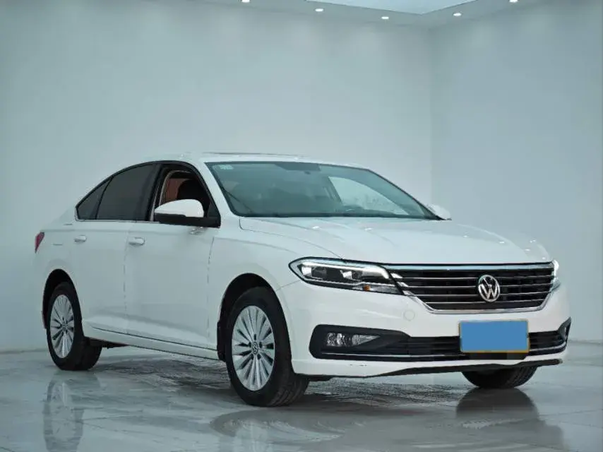 2018 VOLKSWAGEN LAVIDA thumbnail 3