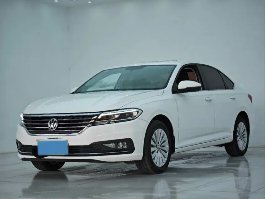2018 VOLKSWAGEN LAVIDA view 1
