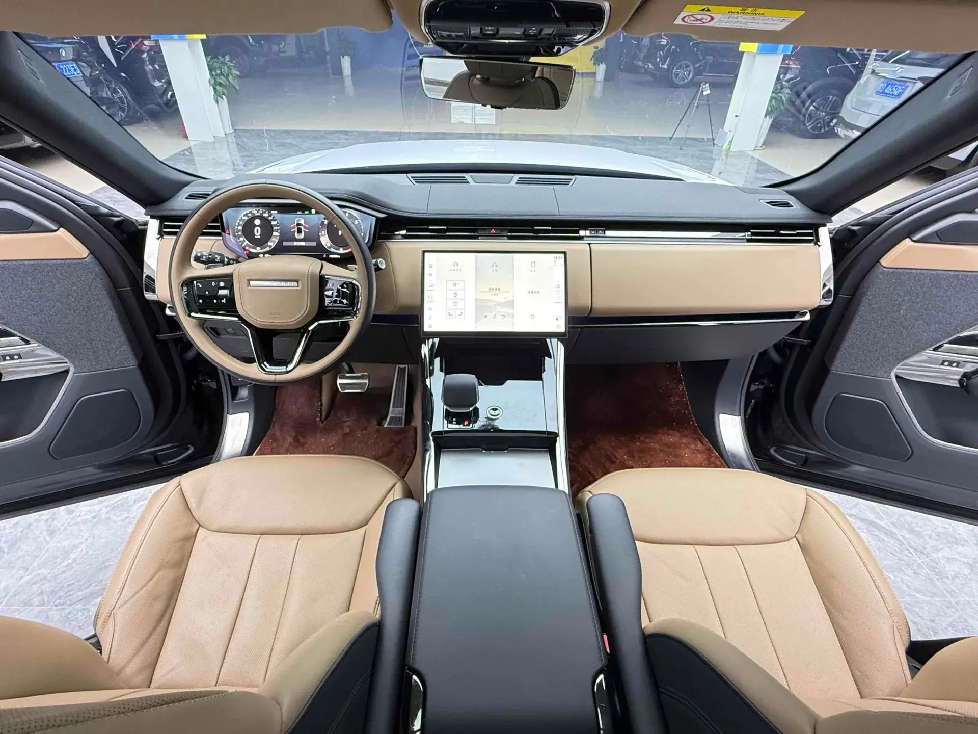 2024 LAND ROVER thumbnail 3