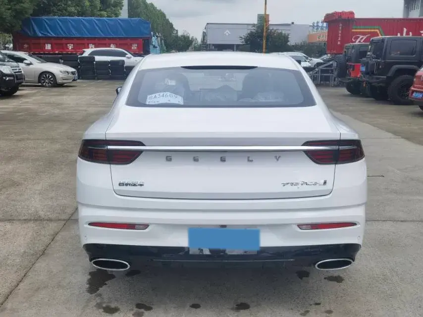 2025 GEELY PREFACE thumbnail 4