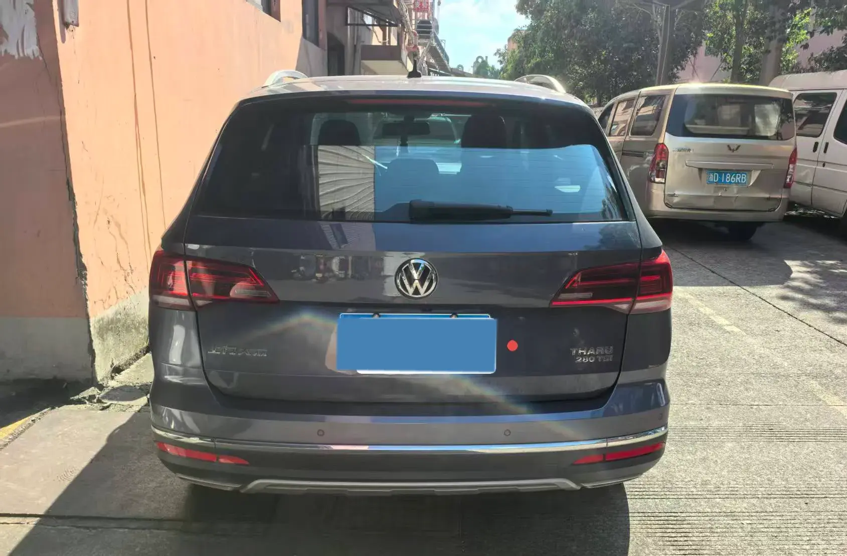 2019 VOLKSWAGEN THARU thumbnail 4