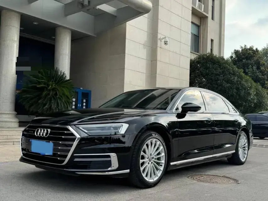2019 AUDI A8 view 1