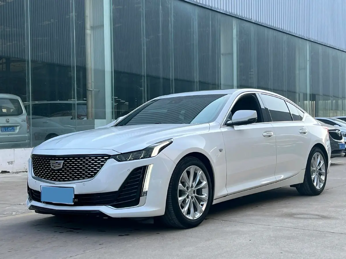 2022 Cadillac CT5 2.0T 237HP L4 10AT