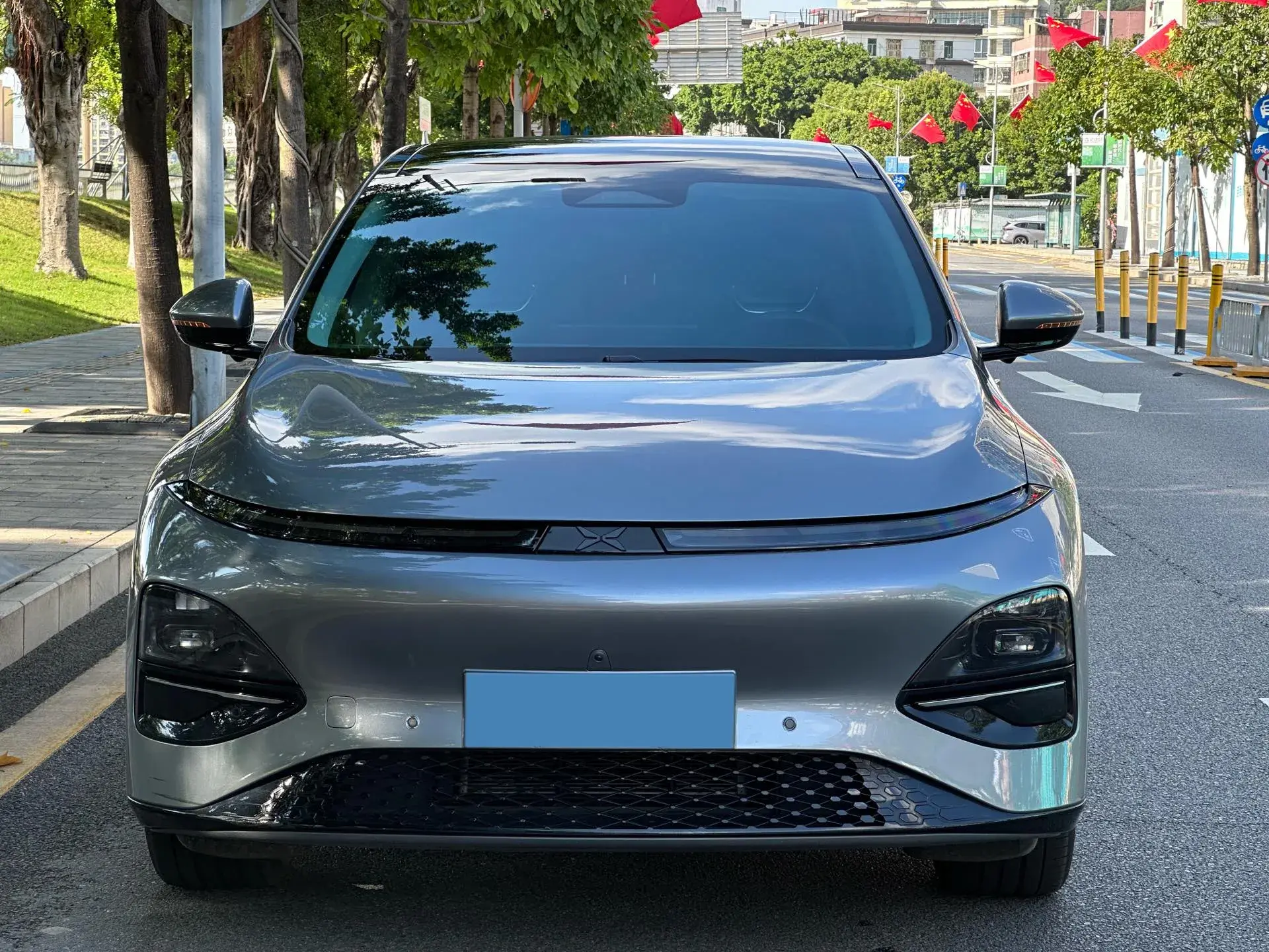 2023 XPENG G6 thumbnail 2