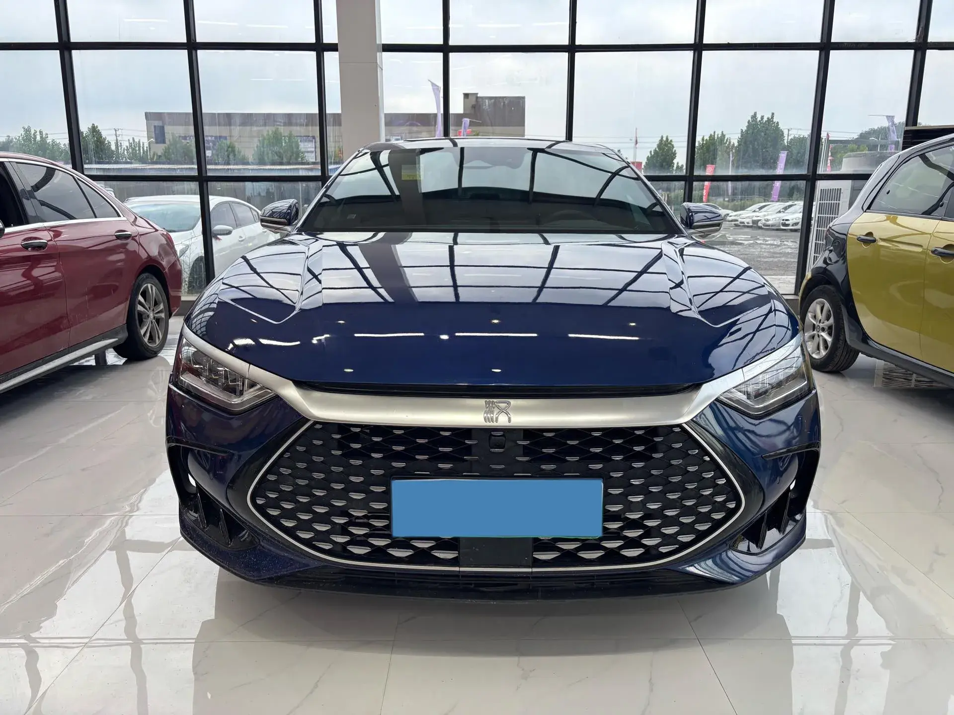 2022 BYD HAN thumbnail 3