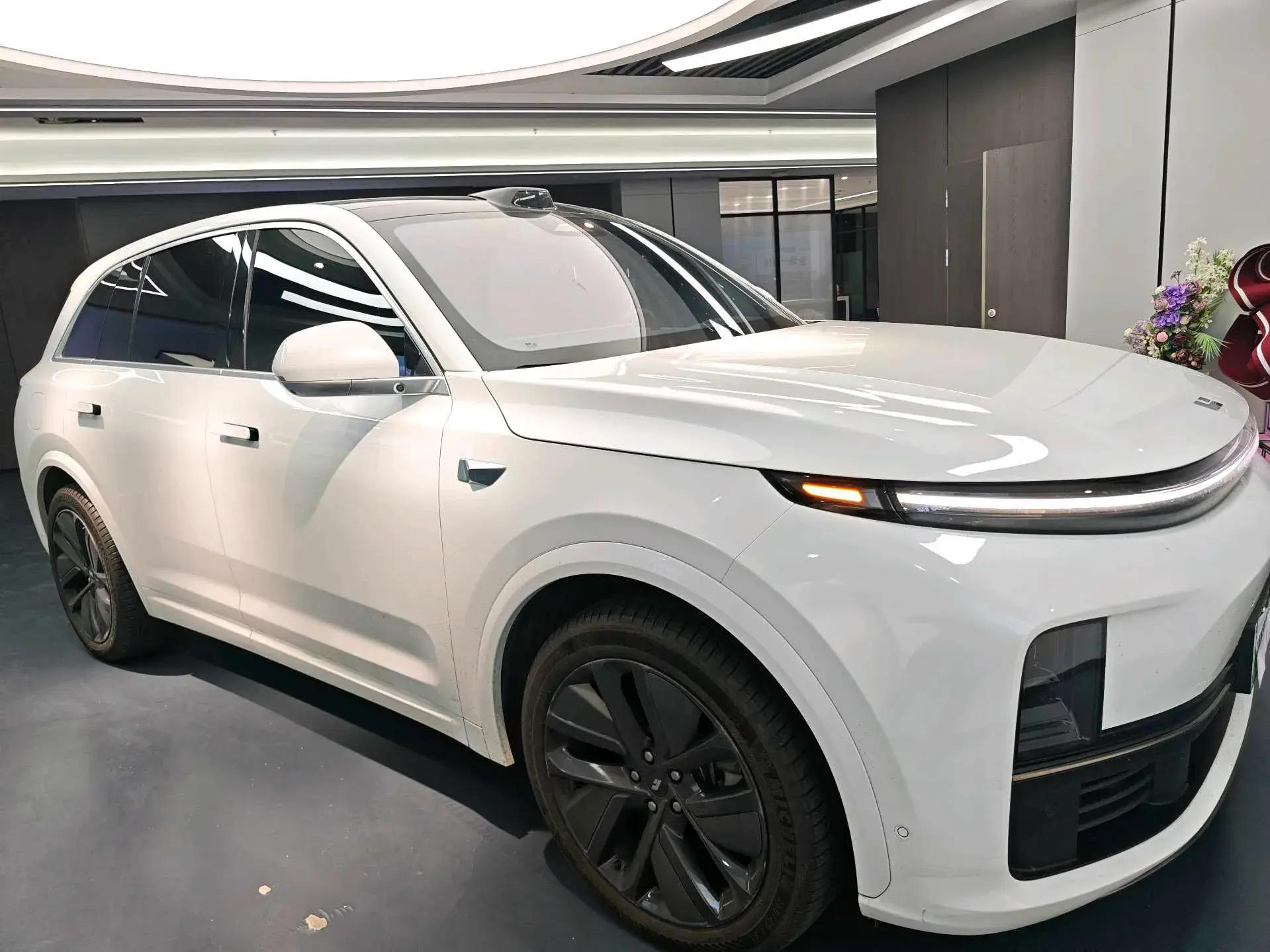 2024 LI L7 thumbnail 2