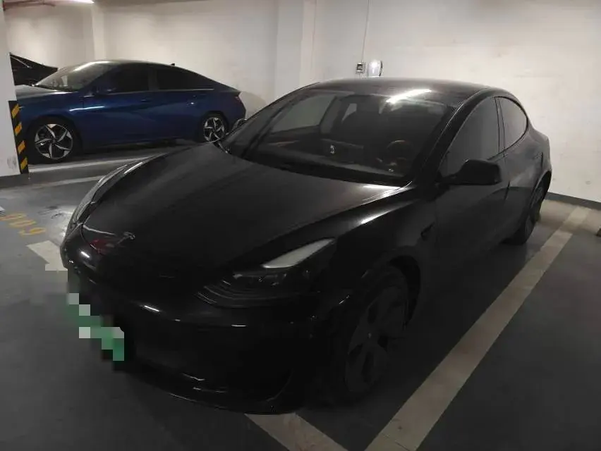 2022 TESLA MODEL view 1