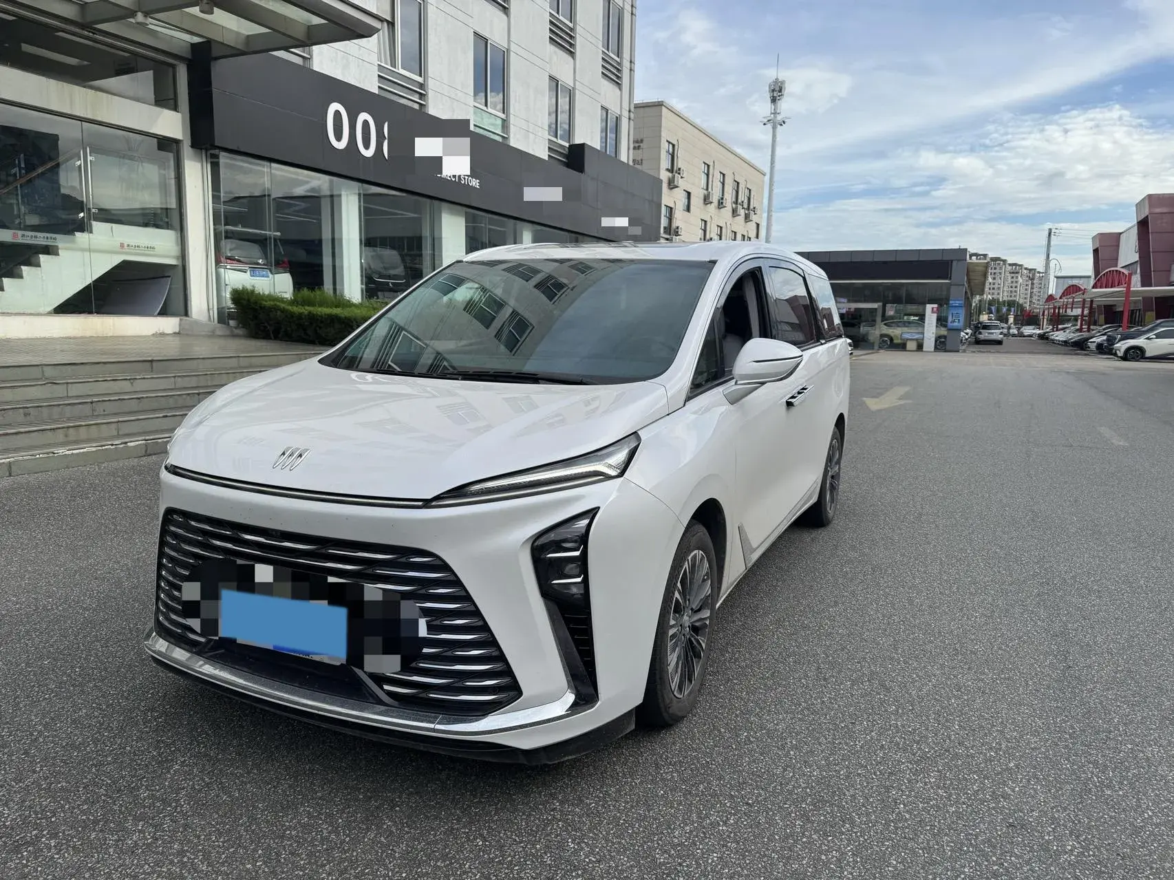 2025 BUICK GL8 view 1