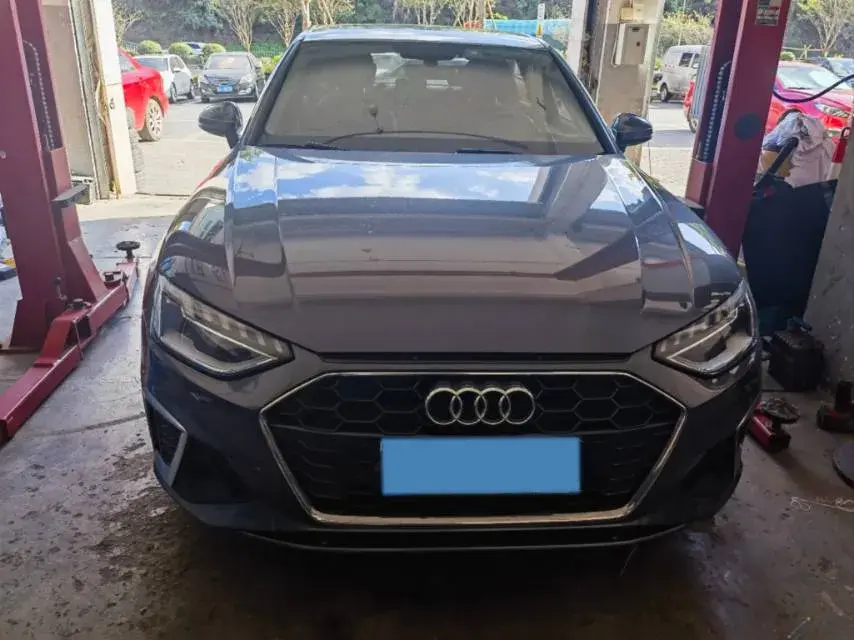 2020 AUDI A4L thumbnail 3