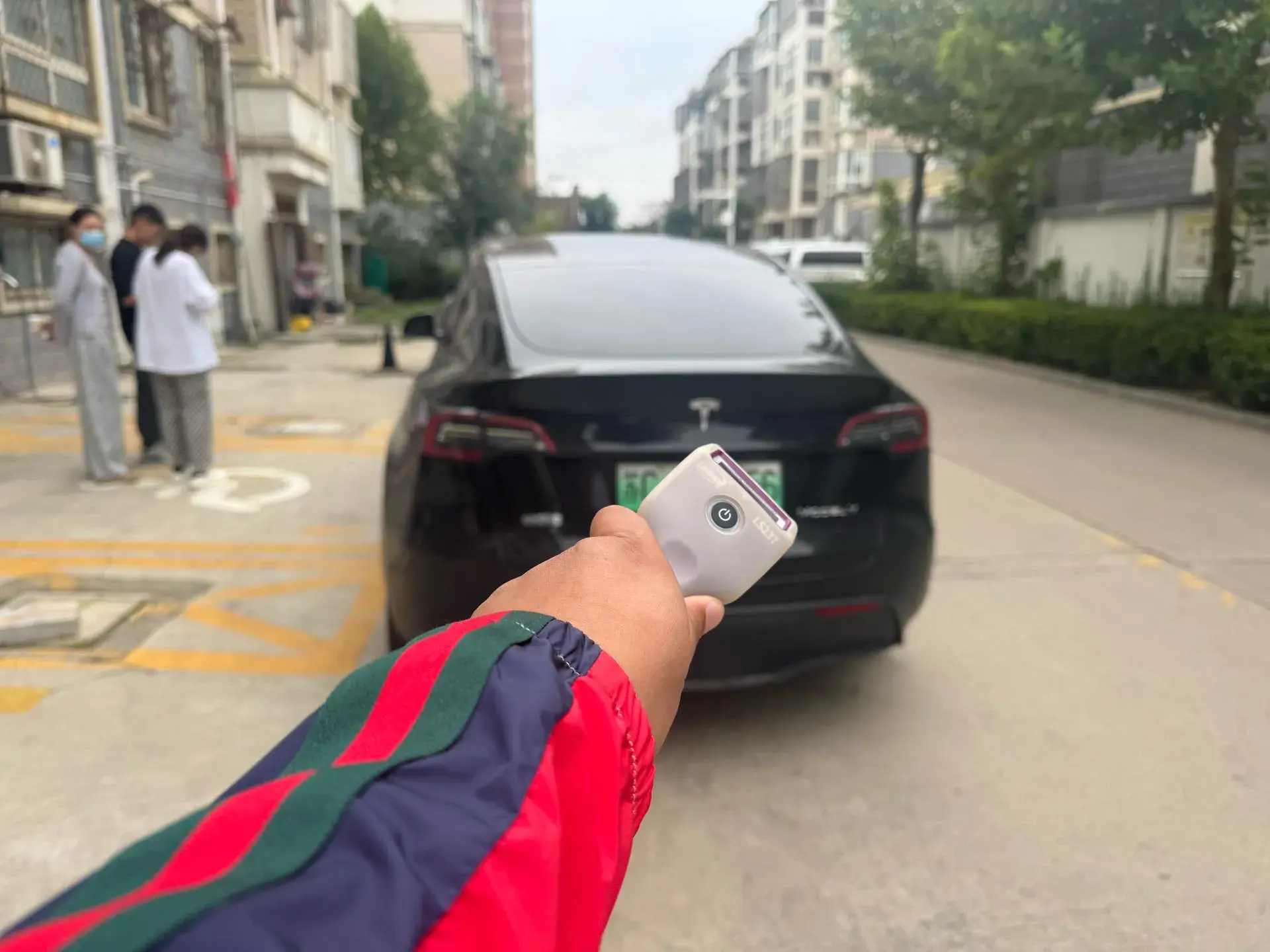 2024 TESLA MODEL thumbnail 3