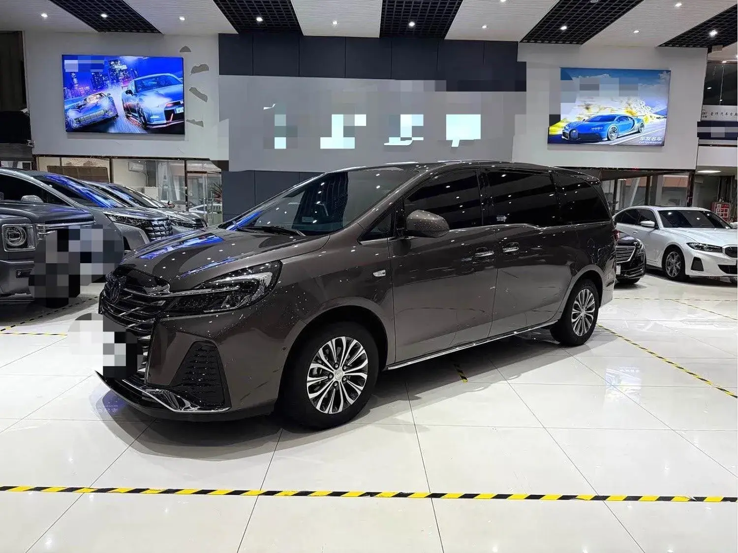 2023 BUICK GL8 view 1