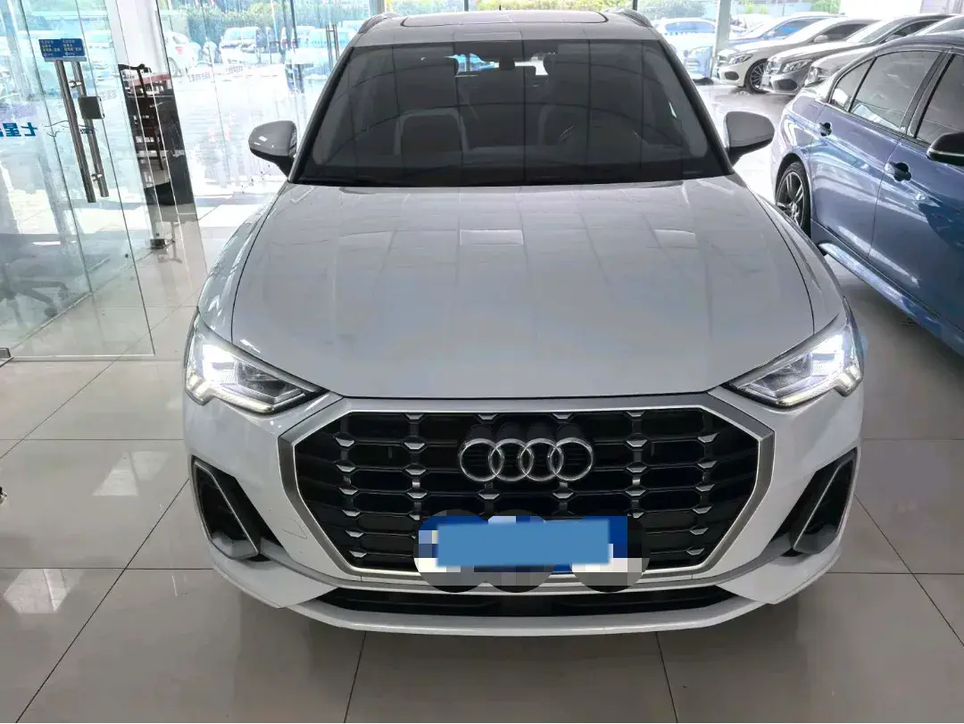 2021 AUDI Q3 thumbnail 2