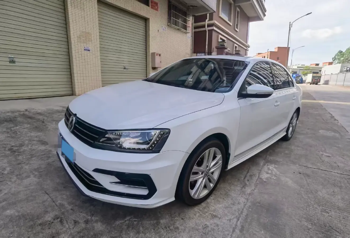 2018 Volkswagen Sagitar 1.4T 150HP L4 7DCT
