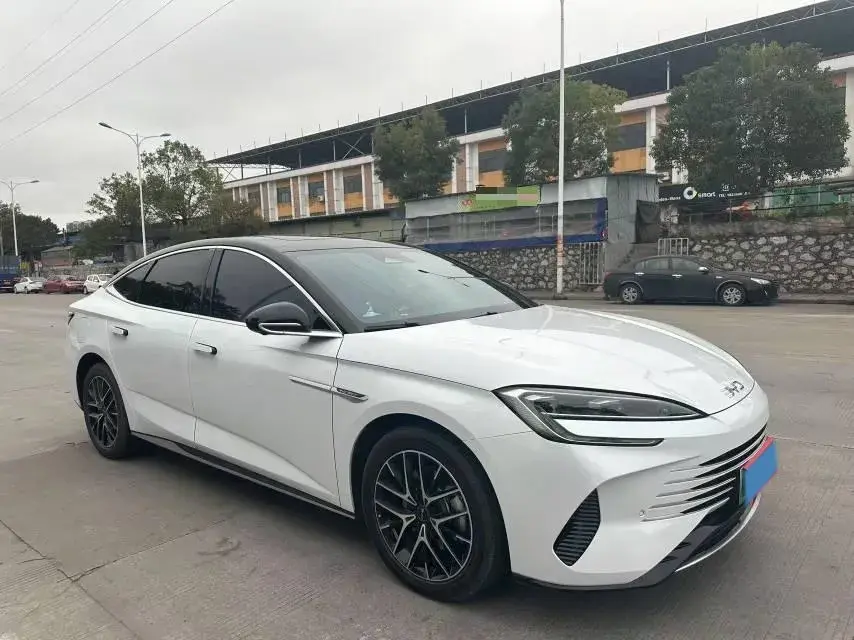 2024 BYD SEAL thumbnail 2