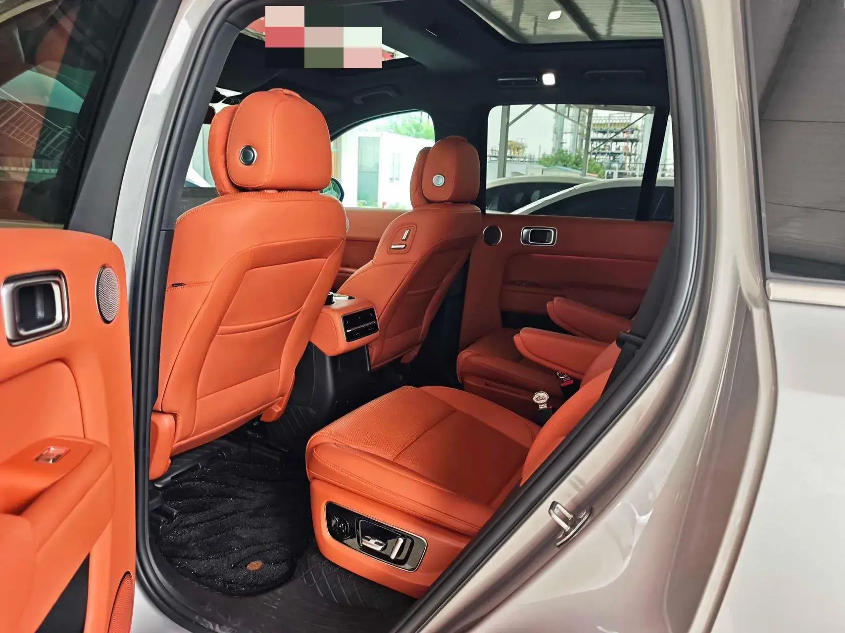 2023 LI L8 thumbnail 3