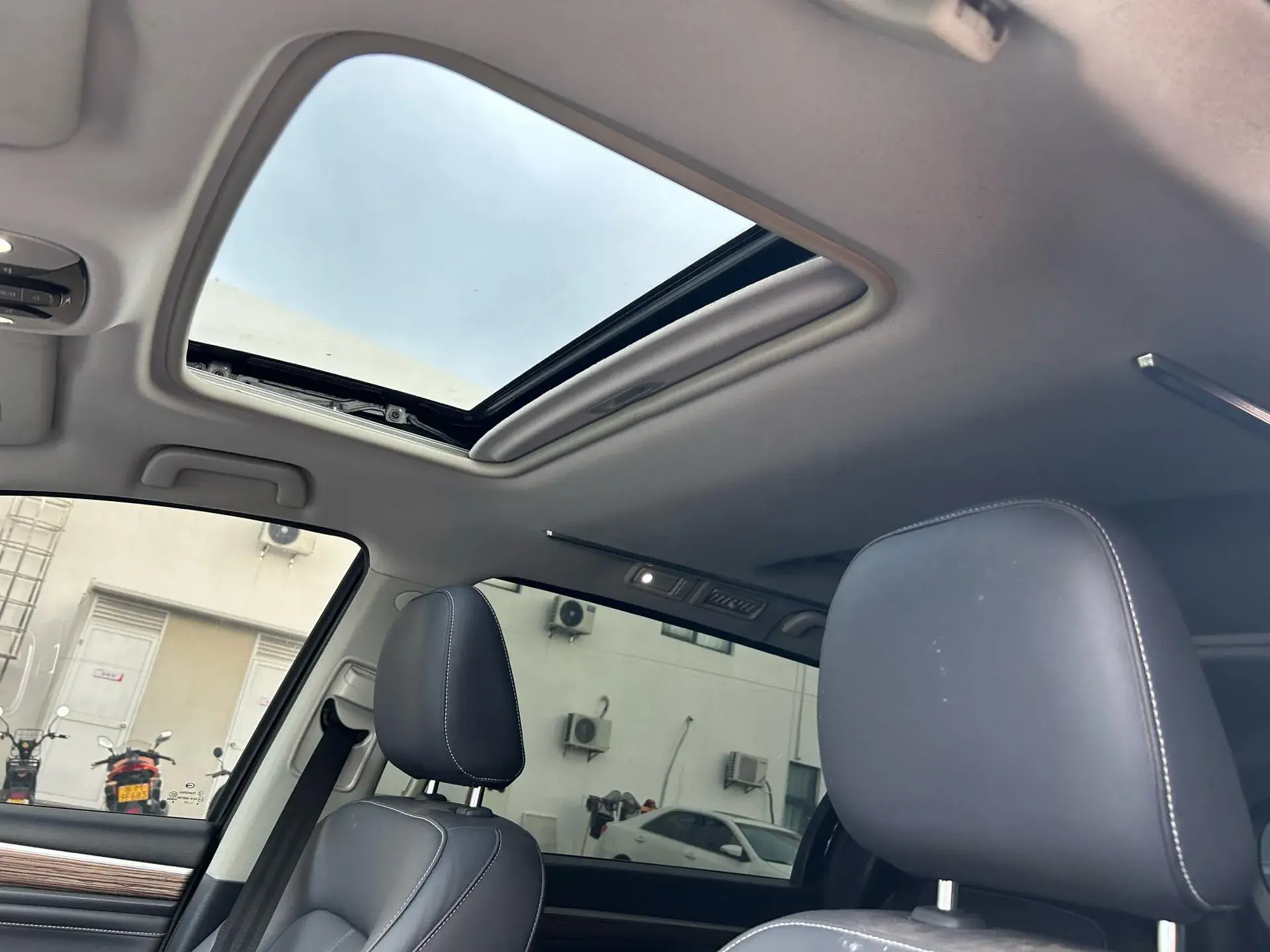 2021 GAC TRUMPCHI thumbnail 4