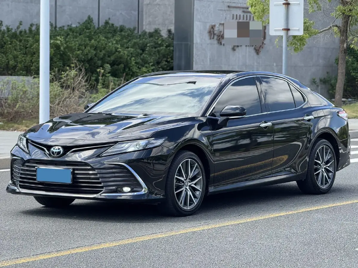 2021 Toyota Camry 2.5L 209HP L4 8AT