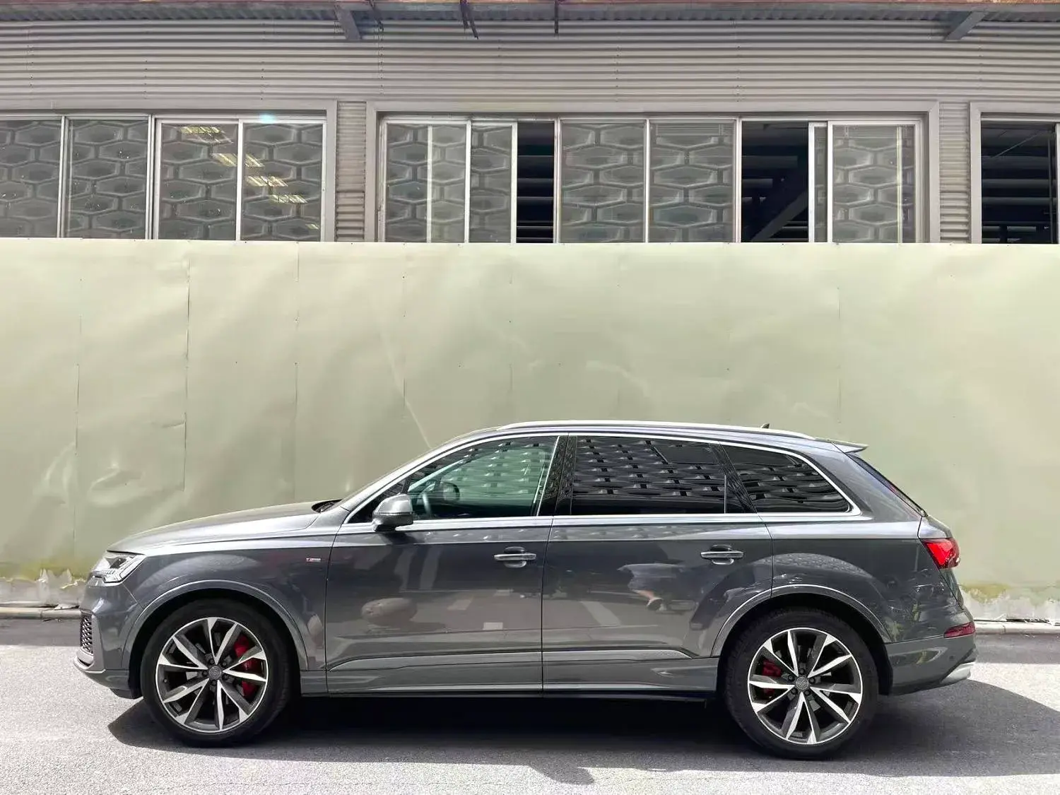 2020 AUDI Q7 thumbnail 2