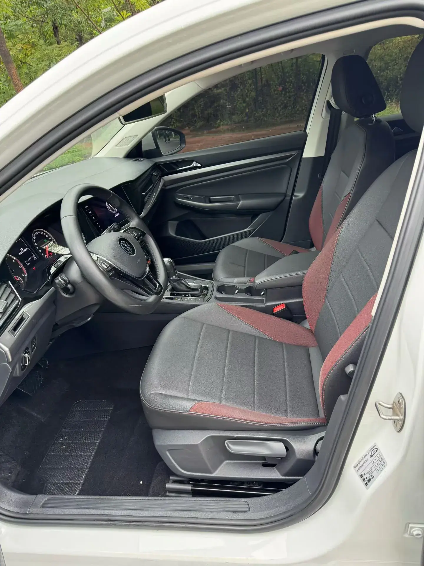 2021 VOLKSWAGEN BORA thumbnail 3