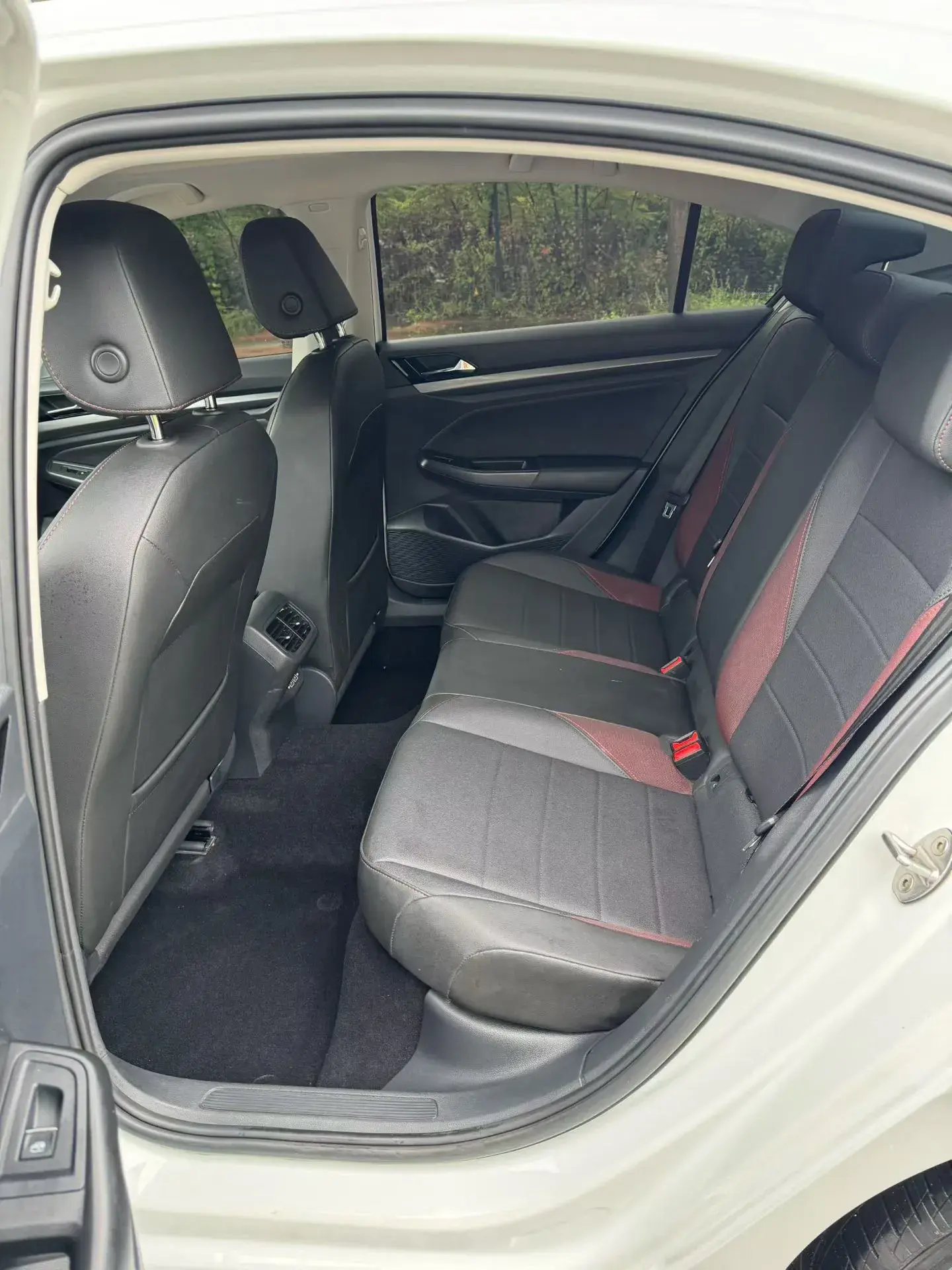 2021 VOLKSWAGEN BORA thumbnail 4