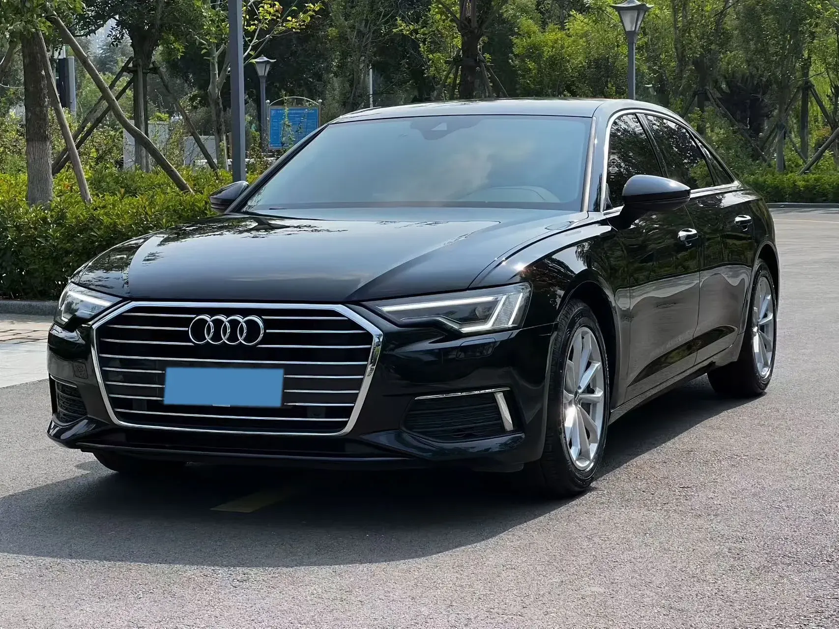 2020 AUDI A6L view 1