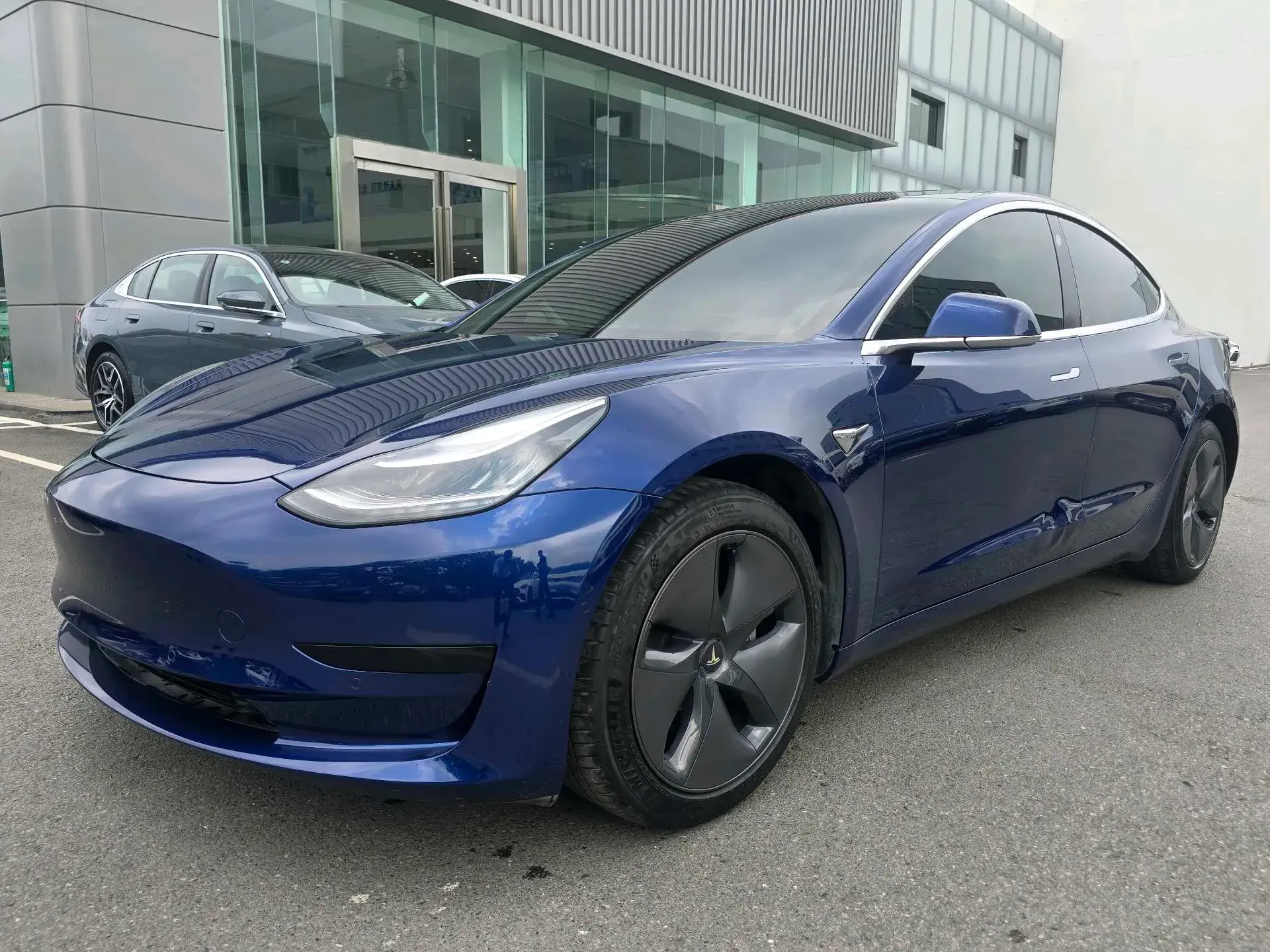 2020 TESLA MODEL view 1