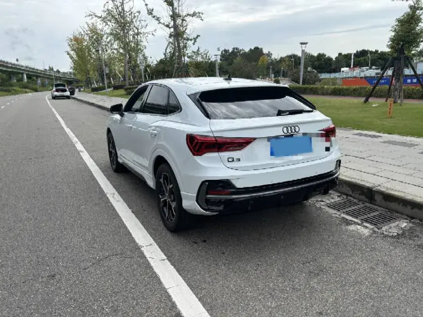 2023 AUDI Q3 thumbnail 3