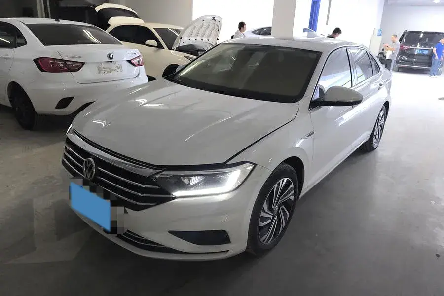 2021 VOLKSWAGEN SAGITAR view 1