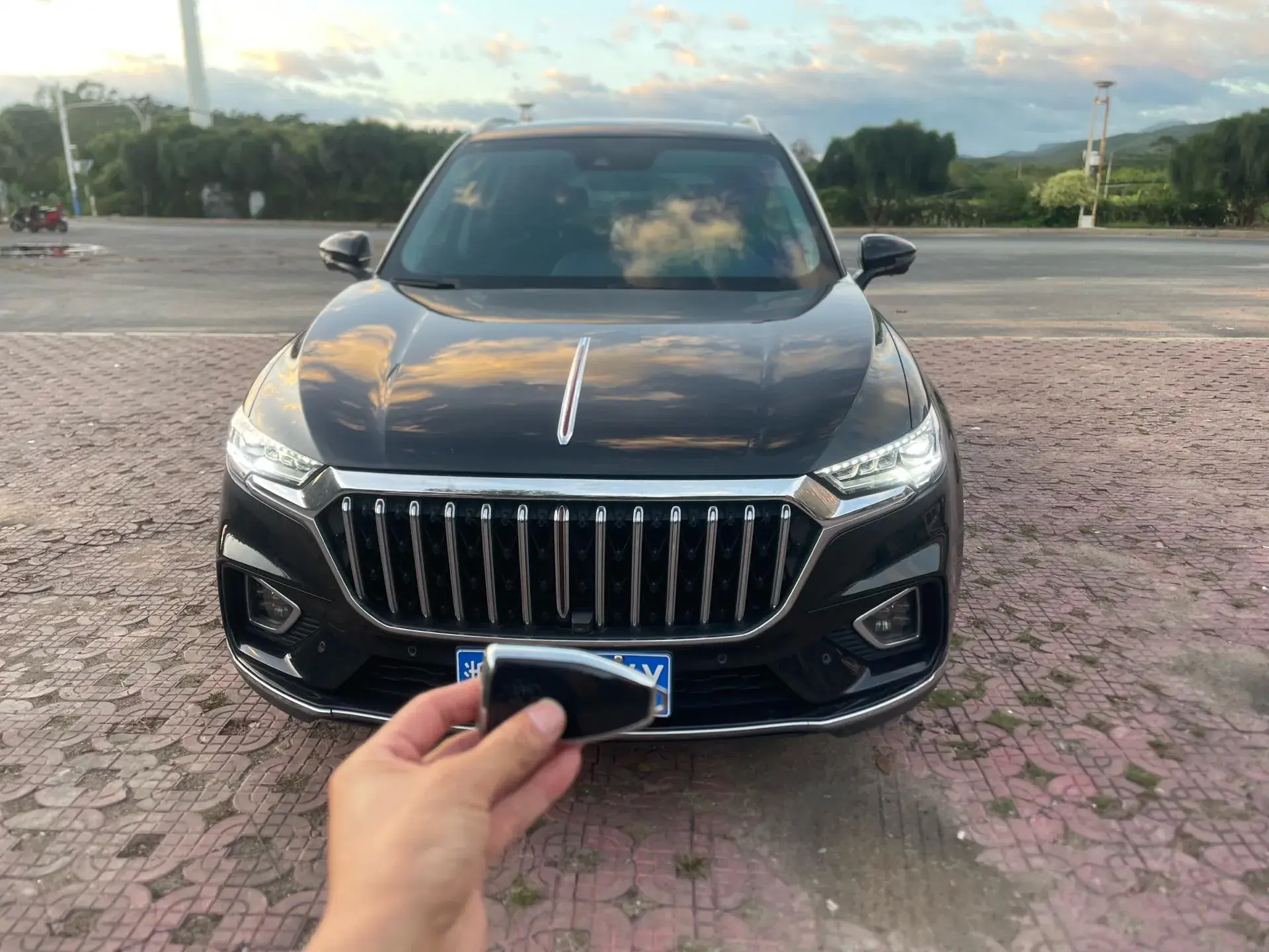 2019 HONGQI HS5 thumbnail 2