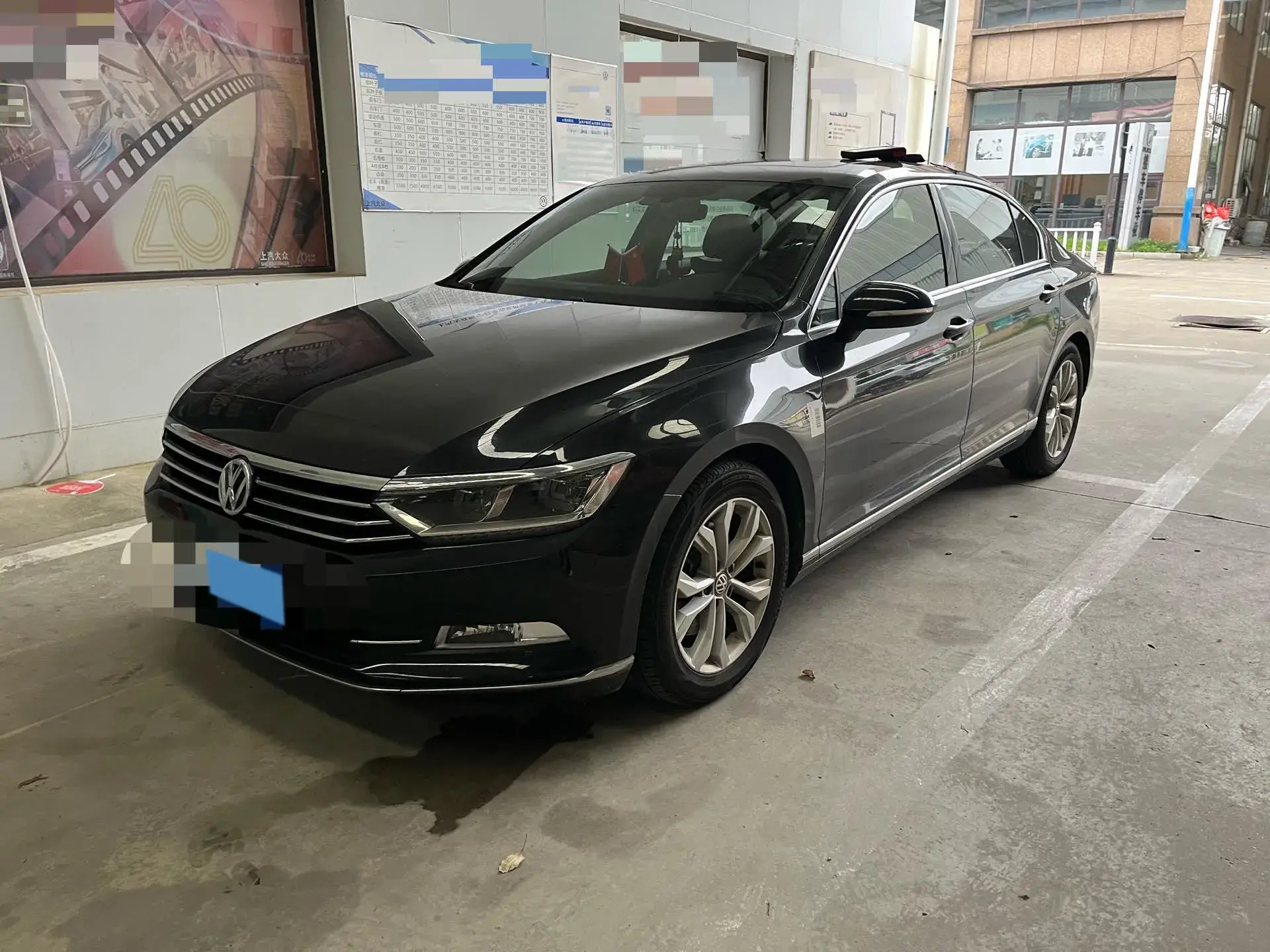 2018 VOLKSWAGEN MAGOTAN view 1