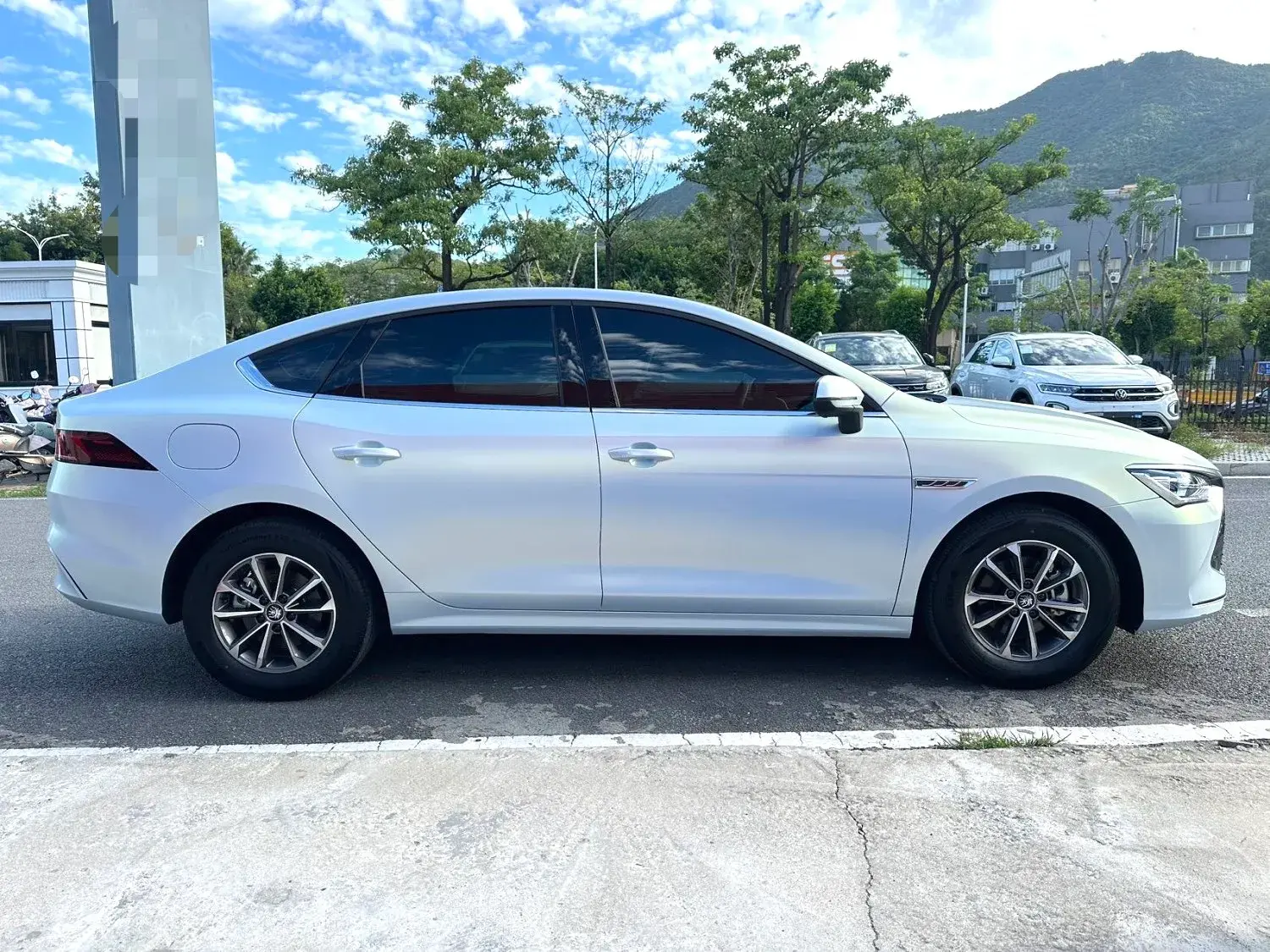 2024 BYD QIN thumbnail 3