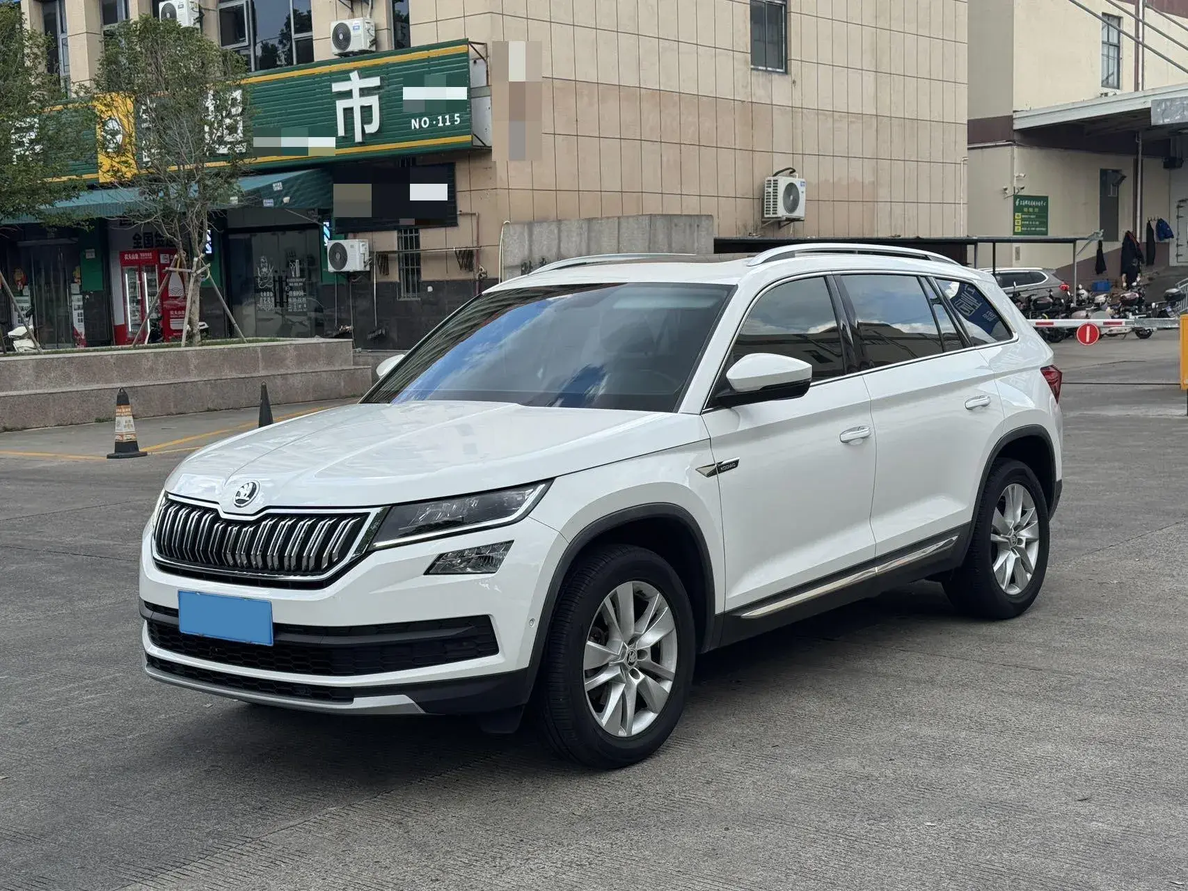2019 SKODA KODIAK view 1