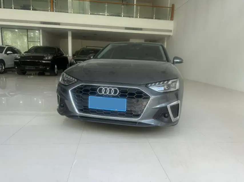 2020 AUDI A4L thumbnail 2