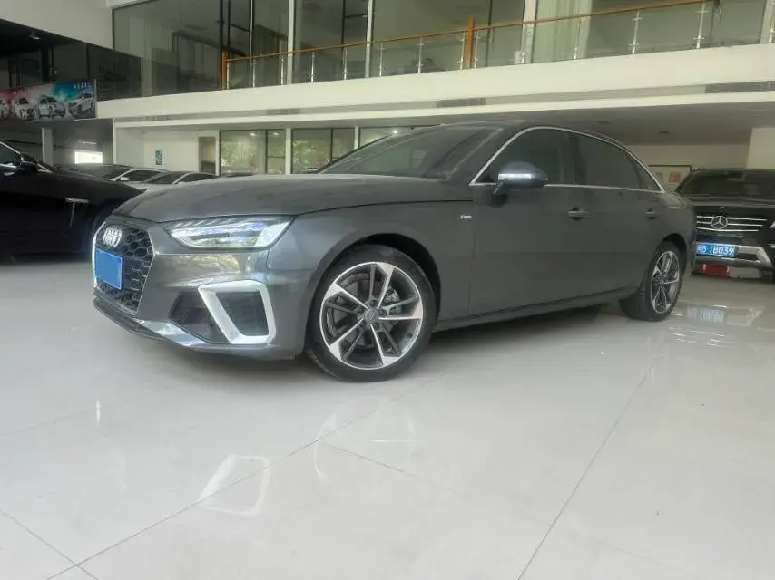 2020 AUDI A4L view 1