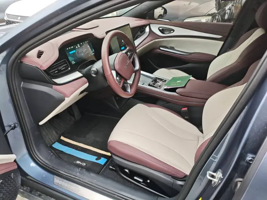 2025 BYD SEAL07 thumbnail 4