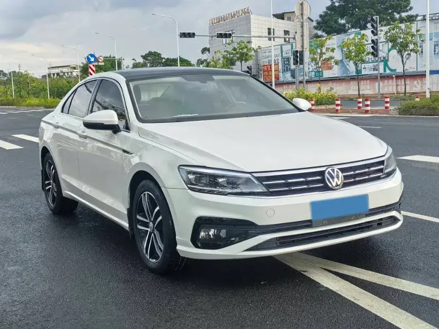 2019 VOLKSWAGEN LAMANDO thumbnail 2