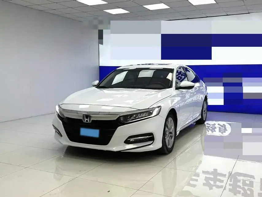 2022 HONDA ACCORD view 1