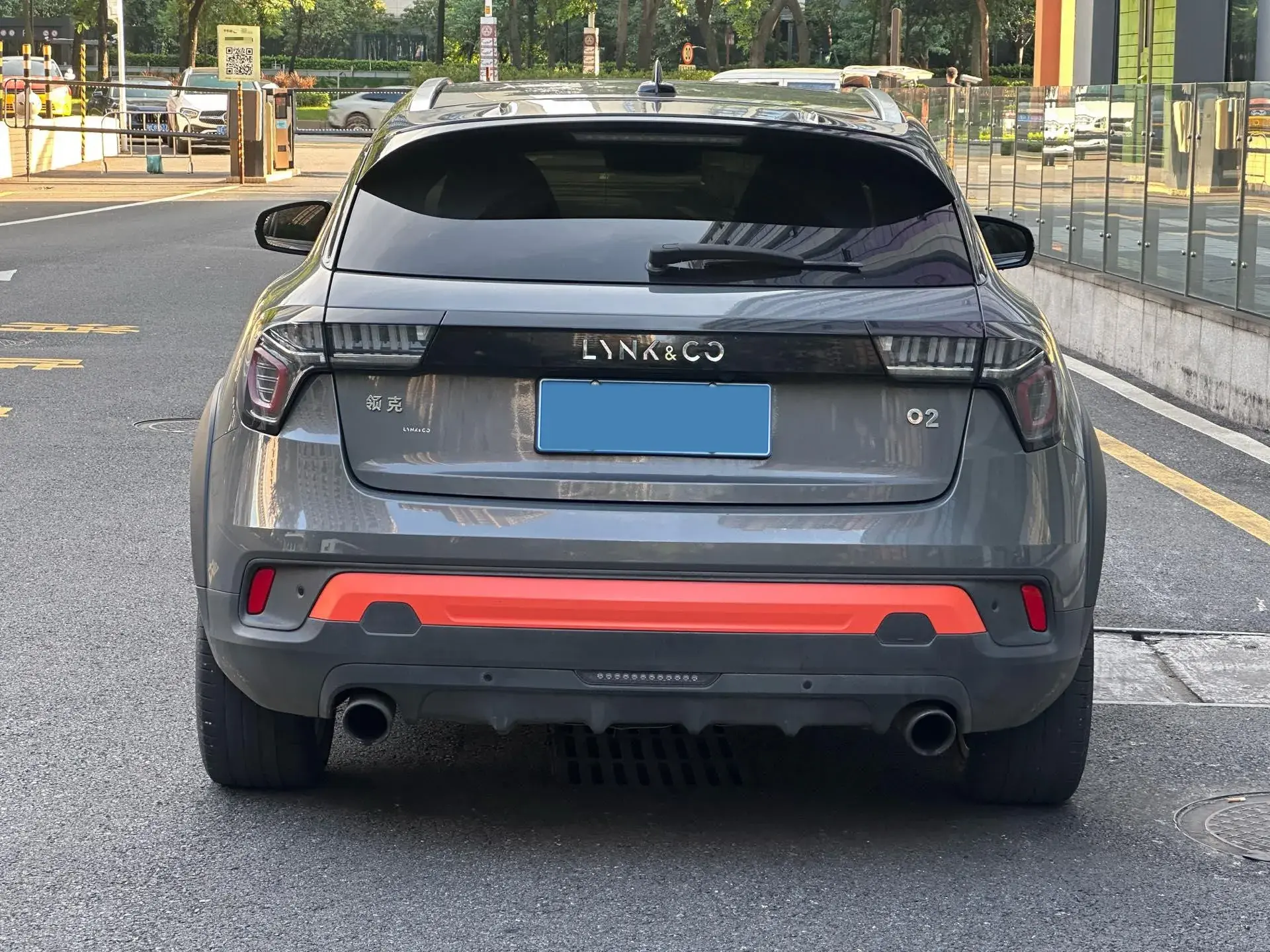 2018 LYNK&CO 02 thumbnail 4