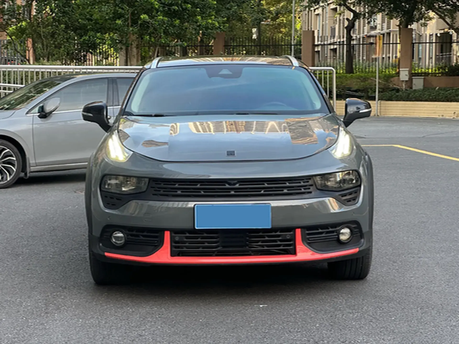 2018 LYNK&CO 02 thumbnail 2