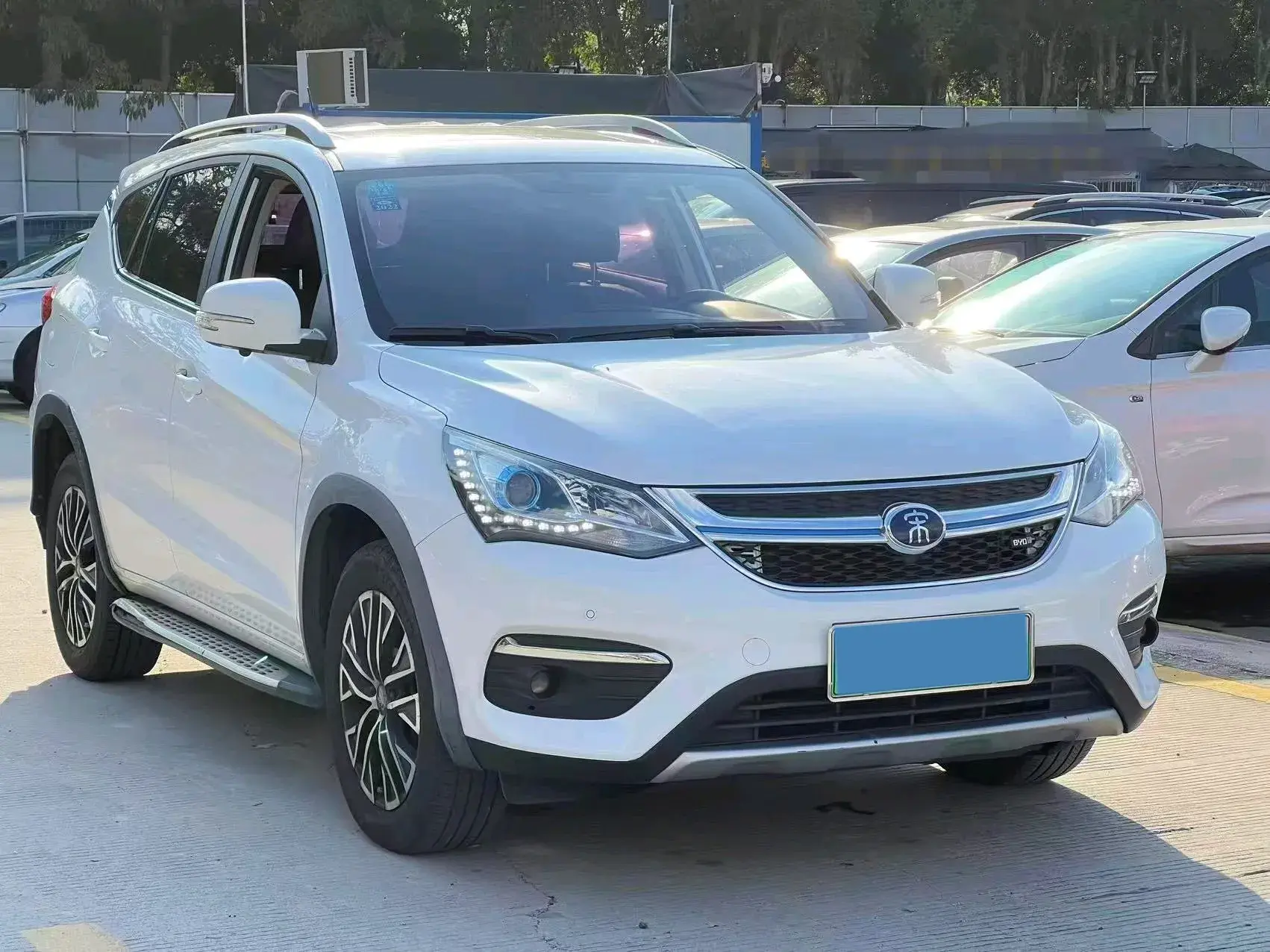 2017 BYD SONG thumbnail 3